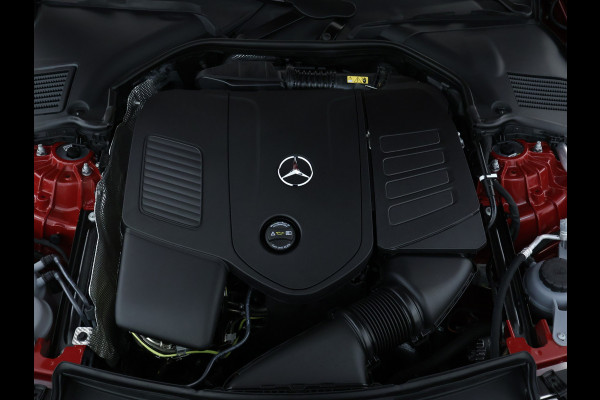 Mercedes-Benz C-Klasse 300 e Business Solution AMG | Trekhaak | Nightpakket | Parkeerpakket met 360°-camera | Memorypakket | Dodehoekassistent Antidiefstalpakket GUARD 360° Plus | Spiegelpakket | KEYLESS GO | 	USB-pakket |