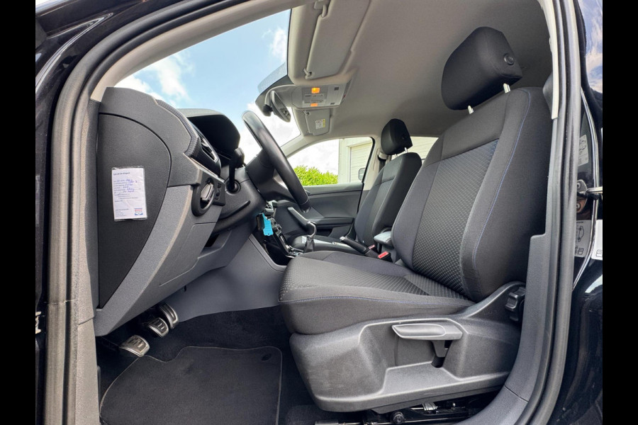 Volkswagen T-Cross 1.0 TSI Life Business United STOELVERW. / ACC / 4-SEIZ. BAND / ECC / CARPLAY / WEINIG KM'S