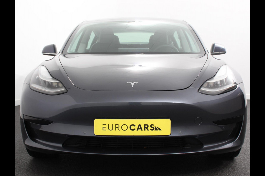 Tesla Model 3 Standard RWD Plus 60 kWh | Leder | Navigatie | PDC VA | Camera | 19" LM Velgen