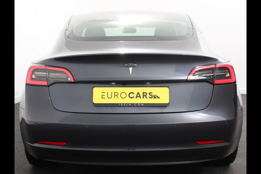 Tesla Model 3 Standard RWD Plus 60 kWh | Leder | Navigatie | PDC VA | Camera | 19" LM Velgen