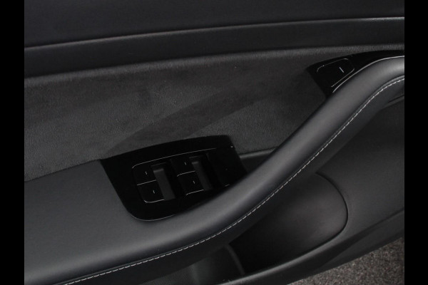 Tesla Model 3 Standard RWD Plus 60 kWh | Leder | Navigatie | PDC VA | Camera | 19" LM Velgen