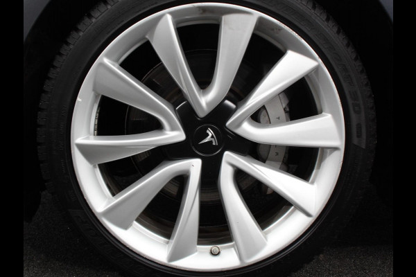 Tesla Model 3 Standard RWD Plus 60 kWh | Leder | Navigatie | PDC VA | Camera | 19" LM Velgen