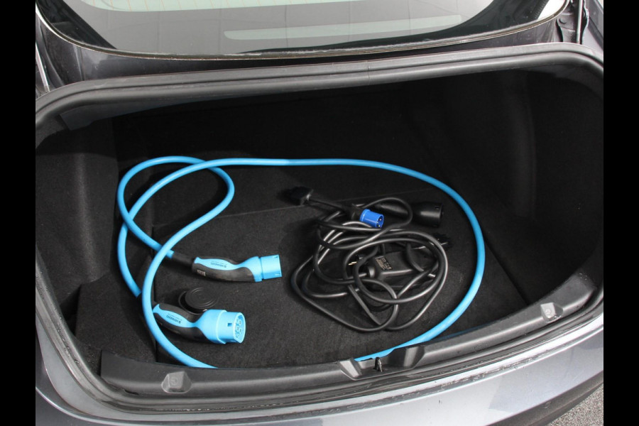 Tesla Model 3 Standard RWD Plus 60 kWh | Leder | Navigatie | PDC VA | Camera | 19" LM Velgen