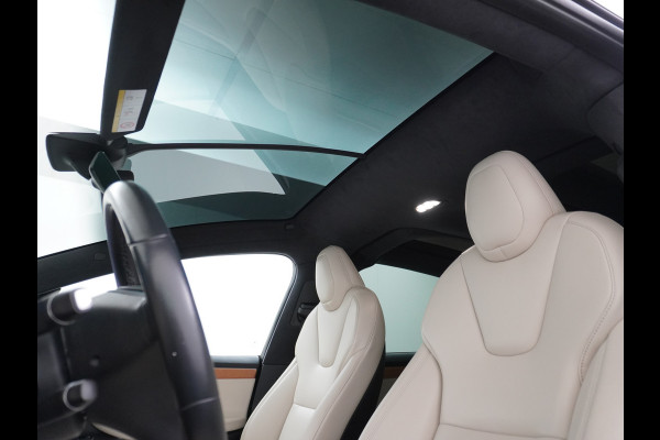 Tesla Model X Long Range 100kwh AWD 541PK 7-Persoons Leder Trekhaak Premium Audio FSD-3 Computer Autopilot Camera's Navi Ecc Stuur+Stoelverwar Adaptive Led Koplampen Panoramische voorruit Lmv Adap.onderstel Performance Pack Ambiente Verlichting Wifi Verkeersborddetectie Garantie op accu en motor tot 06-05-2028 / 240.000km Trekgewicht 2.250KG Nieuwprijs €100.500