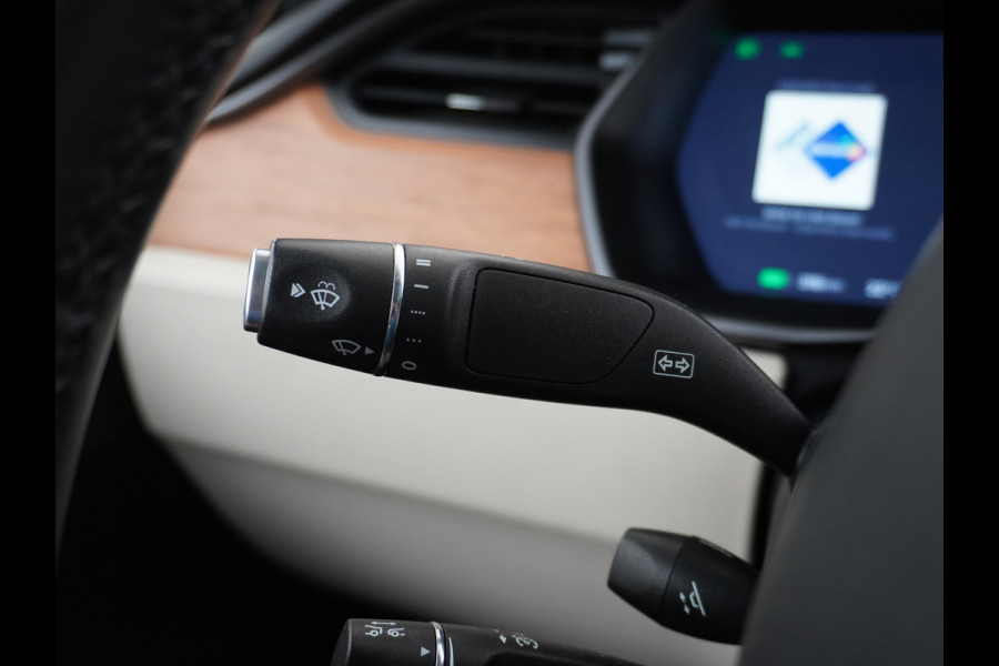 Tesla Model X Long Range 100kwh AWD 541PK 7-Persoons Leder Trekhaak Premium Audio FSD-3 Computer Autopilot Camera's Navi Ecc Stuur+Stoelverwar Adaptive Led Koplampen Panoramische voorruit Lmv Adap.onderstel Performance Pack Ambiente Verlichting Wifi Verkeersborddetectie Garantie op accu en motor tot 06-05-2028 / 240.000km Trekgewicht 2.250KG Nieuwprijs €100.500