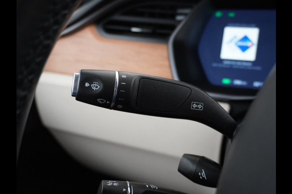 Tesla Model X Long Range 100kwh AWD 541PK 7-Persoons Leder Trekhaak Premium Audio FSD-3 Computer Autopilot Camera's Navi Ecc Stuur+Stoelverwar Adaptive Led Koplampen Panoramische voorruit Lmv Adap.onderstel Performance Pack Ambiente Verlichting Wifi Verkeersborddetectie Garantie op accu en motor tot 06-05-2028 / 240.000km Trekgewicht 2.250KG Nieuwprijs €100.500