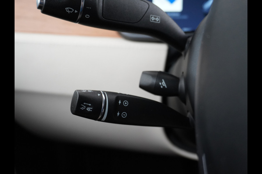 Tesla Model X Long Range 100kwh AWD 541PK 7-Persoons Leder Trekhaak Premium Audio FSD-3 Computer Autopilot Camera's Navi Ecc Stuur+Stoelverwar Adaptive Led Koplampen Panoramische voorruit Lmv Adap.onderstel Performance Pack Ambiente Verlichting Wifi Verkeersborddetectie Garantie op accu en motor tot 06-05-2028 / 240.000km Trekgewicht 2.250KG Nieuwprijs €100.500
