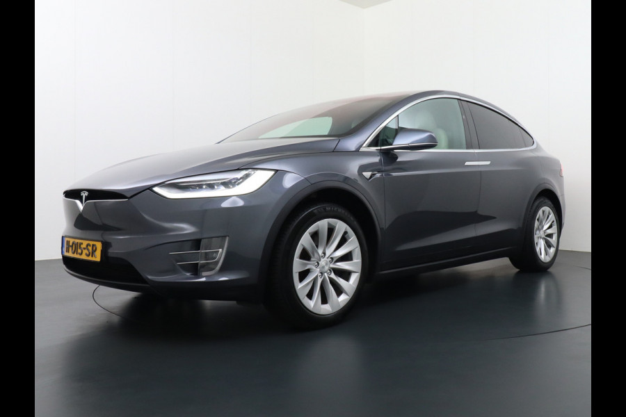 Tesla Model X Long Range 100kwh AWD 541PK 7-Persoons Leder Trekhaak Premium Audio FSD-3 Computer Autopilot Camera's Navi Ecc Stuur+Stoelverwar Adaptive Led Koplampen Panoramische voorruit Lmv Adap.onderstel Performance Pack Ambiente Verlichting Wifi Verkeersborddetectie Garantie op accu en motor tot 06-05-2028 / 240.000km Trekgewicht 2.250KG Nieuwprijs €100.500
