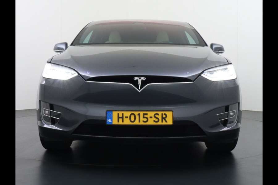 Tesla Model X Long Range 100kwh AWD 541PK 7-Persoons Leder Trekhaak Premium Audio FSD-3 Computer Autopilot Camera's Navi Ecc Stuur+Stoelverwar Adaptive Led Koplampen Panoramische voorruit Lmv Adap.onderstel Performance Pack Ambiente Verlichting Wifi Verkeersborddetectie Garantie op accu en motor tot 06-05-2028 / 240.000km Trekgewicht 2.250KG Nieuwprijs €100.500