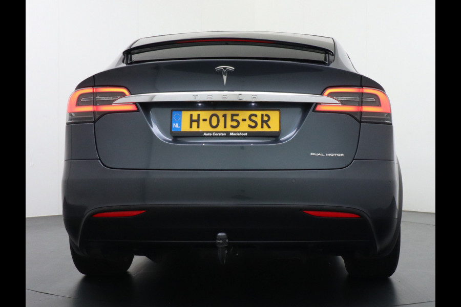 Tesla Model X Long Range 100kwh AWD 541PK 7-Persoons Leder Trekhaak Premium Audio FSD-3 Computer Autopilot Camera's Navi Ecc Stuur+Stoelverwar Adaptive Led Koplampen Panoramische voorruit Lmv Adap.onderstel Performance Pack Ambiente Verlichting Wifi Verkeersborddetectie Garantie op accu en motor tot 06-05-2028 / 240.000km Trekgewicht 2.250KG Nieuwprijs €100.500
