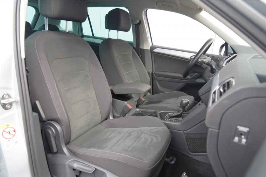 Volkswagen Tiguan 1.5 TSI ACT Comfortline Business / Navigatie / Digitaal Dashboard / Stoel- & stuurverw.