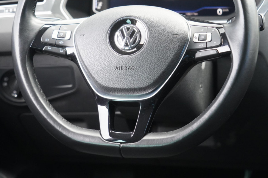 Volkswagen Tiguan 1.5 TSI ACT Comfortline Business / Navigatie / Digitaal Dashboard / Stoel- & stuurverw.