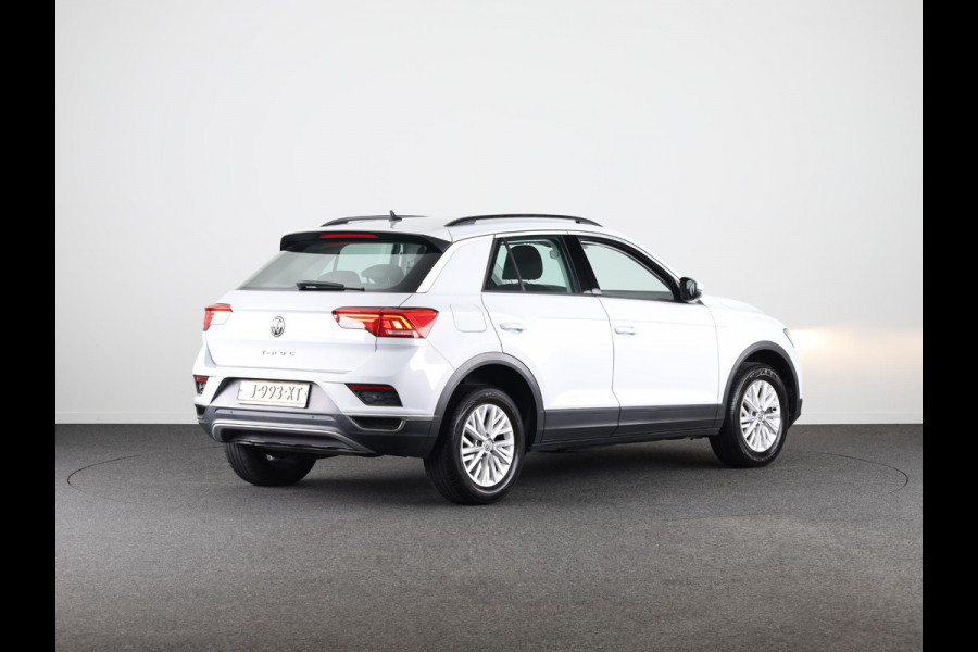 Volkswagen T-Roc 1.0 TSI Style 115 PK | Navigatie | Parkeersensoren | Adaptieve cruise control