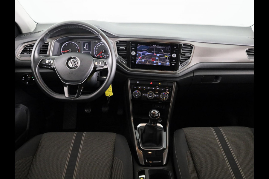 Volkswagen T-Roc 1.0 TSI Style 115 PK | Navigatie | Parkeersensoren | Adaptieve cruise control