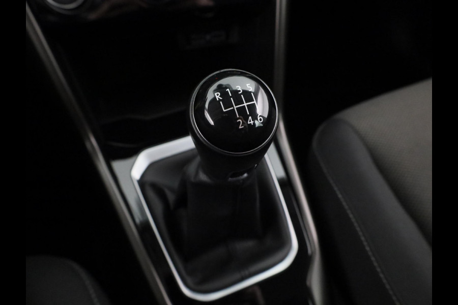 Volkswagen T-Roc 1.0 TSI Style 115 PK | Navigatie | Parkeersensoren | Adaptieve cruise control
