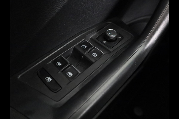 Volkswagen T-Roc 1.0 TSI Style 115 PK | Navigatie | Parkeersensoren | Adaptieve cruise control