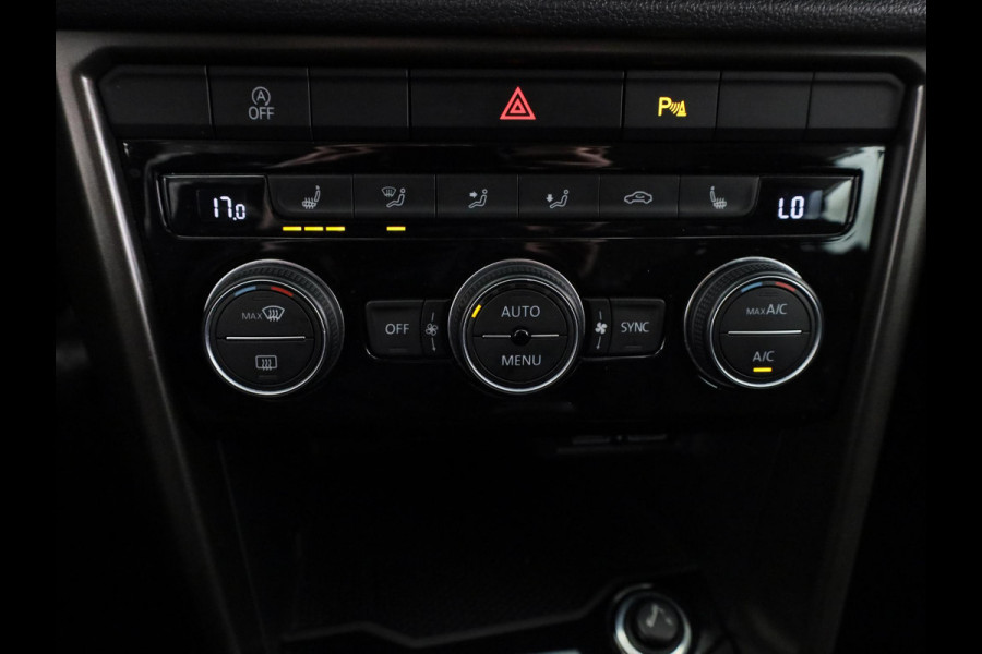 Volkswagen T-Roc 1.0 TSI Style 115 PK | Navigatie | Parkeersensoren | Adaptieve cruise control