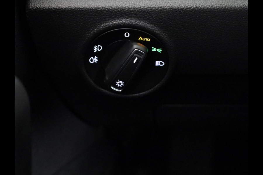 Volkswagen T-Roc 1.0 TSI Style 115 PK | Navigatie | Parkeersensoren | Adaptieve cruise control