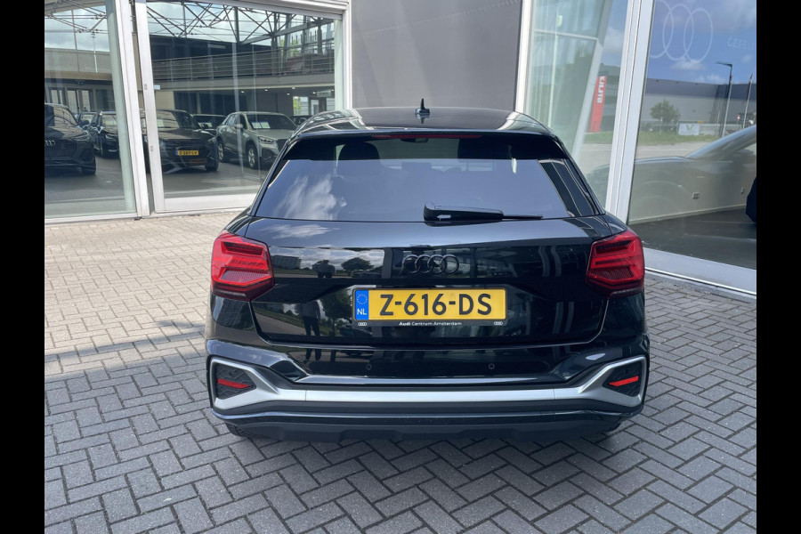 Audi Q2 35 TFSI S Edition 150 pk S-tronic | Private lease vanaf € 638,- pm | Verlengde garantie | Navigatie | Parkeersensoren achter | Adaptieve cruise control | Stoelverwarming | Matrix LED koplampen | S-line |