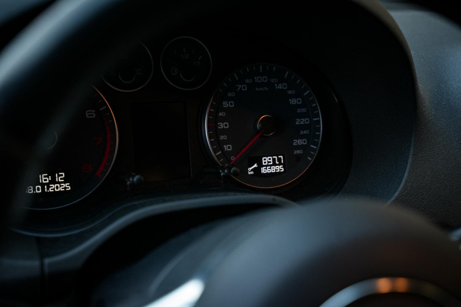 Kia Ceed 1.6 T-GDi GT Keyless Stuurverw. Alcantara Lane Assist LED 18''LM