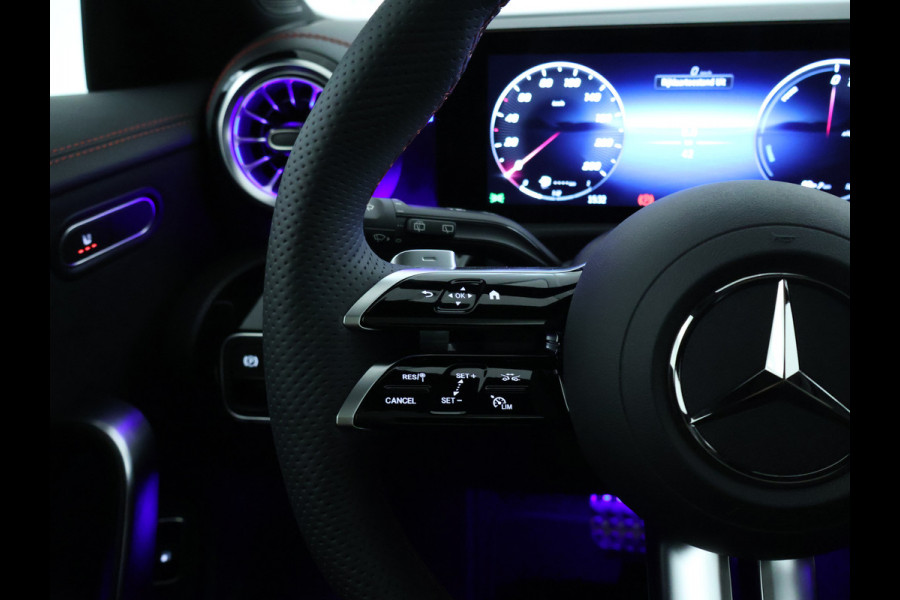 Mercedes-Benz CLA-Klasse Shooting Brake 250 e Business Solution AMG | Trekhaak | Nightpakket | Parkeerpakket met achteruitrijcamera | KEYLESS-GO | EASY PACK achterklep | USB pakket plus | Sfeerverlichting | MULTIBEAM LED |