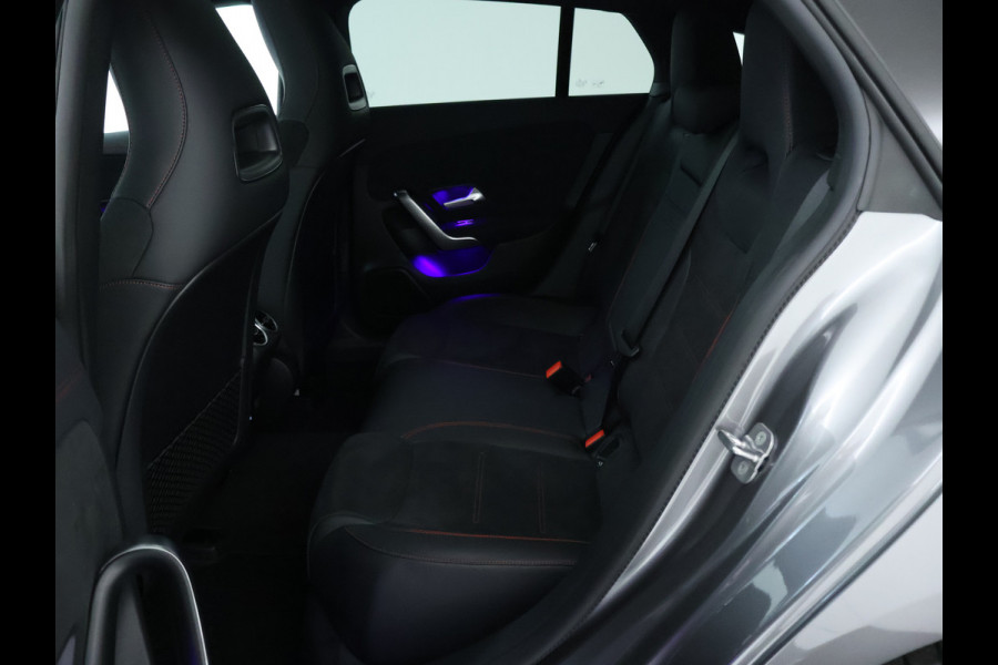 Mercedes-Benz CLA-Klasse Shooting Brake 250 e Business Solution AMG | Trekhaak | Nightpakket | Parkeerpakket met achteruitrijcamera | KEYLESS-GO | EASY PACK achterklep | USB pakket plus | Sfeerverlichting | MULTIBEAM LED |
