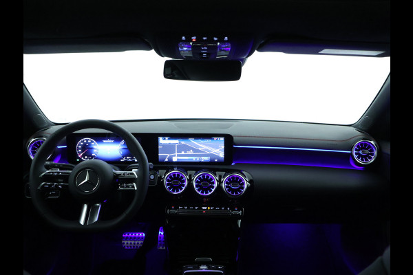 Mercedes-Benz CLA-Klasse Shooting Brake 250 e Business Solution AMG | Trekhaak | Nightpakket | Parkeerpakket met achteruitrijcamera | KEYLESS-GO | EASY PACK achterklep | USB pakket plus | Sfeerverlichting | MULTIBEAM LED |