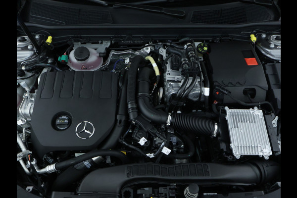 Mercedes-Benz CLA-Klasse Shooting Brake 250 e Business Solution AMG | Trekhaak | Nightpakket | Parkeerpakket met achteruitrijcamera | KEYLESS-GO | EASY PACK achterklep | USB pakket plus | Sfeerverlichting | MULTIBEAM LED |