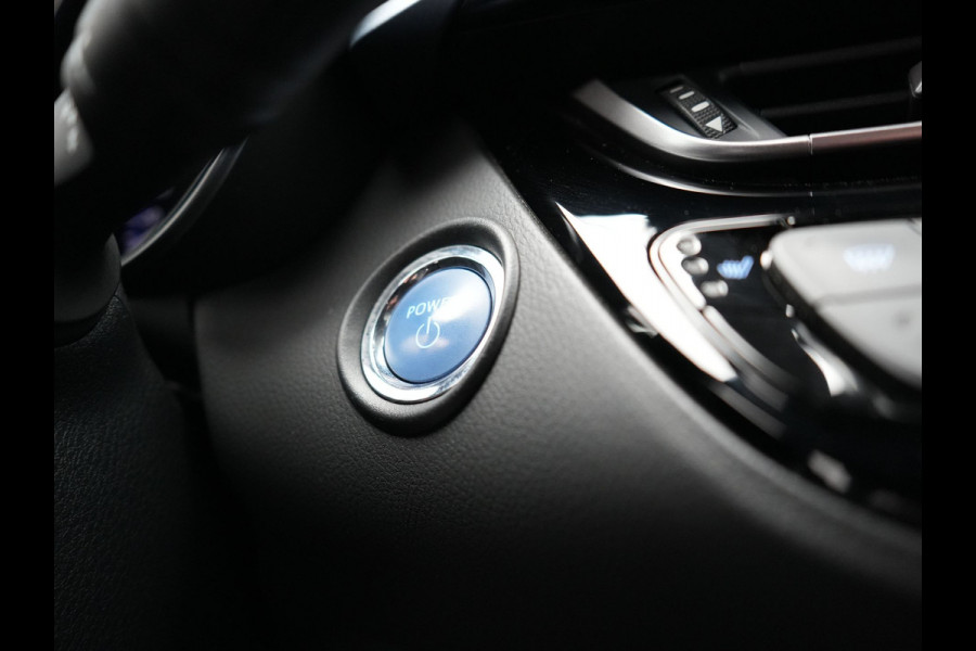 Toyota C-HR 2.0 Hybrid Dynamic 184pk Dealer O.H | Trekhaak Afneembaar | Adaptive Cruise | Camera | Apple Carplay | Sportstoelen Verwarmd | 18"L.M | Keyless | BLIS |