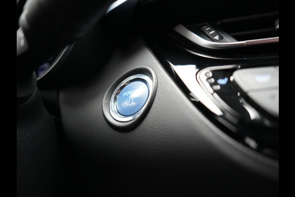 Toyota C-HR 2.0 Hybrid Dynamic 184pk Dealer O.H | Trekhaak Afneembaar | Adaptive Cruise | Camera | Apple Carplay | Sportstoelen Verwarmd | 18"L.M | Keyless | BLIS |