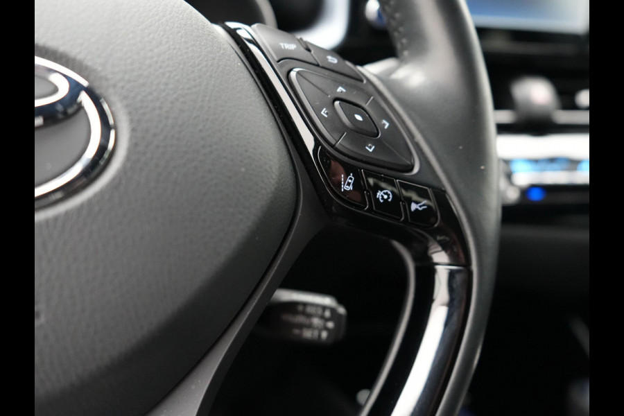 Toyota C-HR 2.0 Hybrid Dynamic 184pk Dealer O.H | Trekhaak Afneembaar | Adaptive Cruise | Camera | Apple Carplay | Sportstoelen Verwarmd | 18"L.M | Keyless | BLIS |