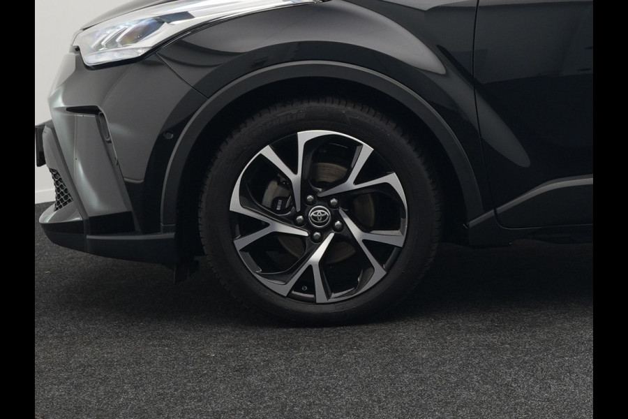 Toyota C-HR 2.0 Hybrid Dynamic 184pk Dealer O.H | Trekhaak Afneembaar | Adaptive Cruise | Camera | Apple Carplay | Sportstoelen Verwarmd | 18"L.M | Keyless | BLIS |