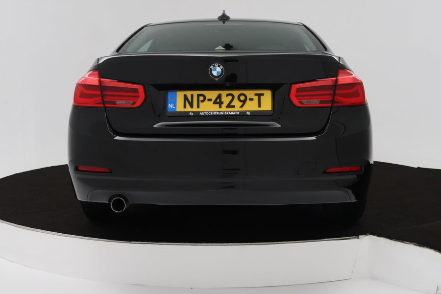 BMW 3 Serie 318i Executive Automaat (GROOT-NAVIGATIE, CAMERA, PDC, STOELVERWARMING, LED, CRUISE, DEALER ONDERHOUDEN)