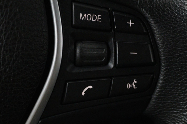 BMW 3 Serie 318i Executive Automaat (GROOT-NAVIGATIE, CAMERA, PDC, STOELVERWARMING, LED, CRUISE, DEALER ONDERHOUDEN)