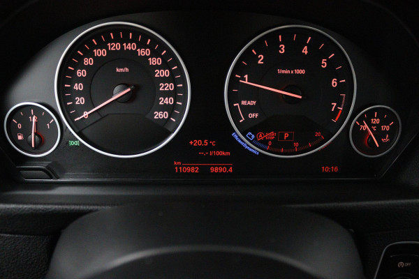 BMW 3 Serie 318i Executive Automaat (GROOT-NAVIGATIE, CAMERA, PDC, STOELVERWARMING, LED, CRUISE, DEALER ONDERHOUDEN)