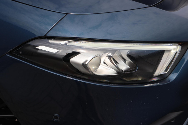 Mercedes-Benz A-Klasse 250 AMG Line | 19" | Panorama | Sfeer |