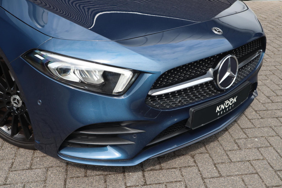 Mercedes-Benz A-Klasse 250 AMG Line | 19" | Panorama | Sfeer |