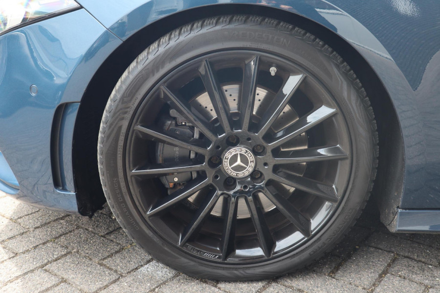 Mercedes-Benz A-Klasse 250 AMG Line | 19" | Panorama | Sfeer |