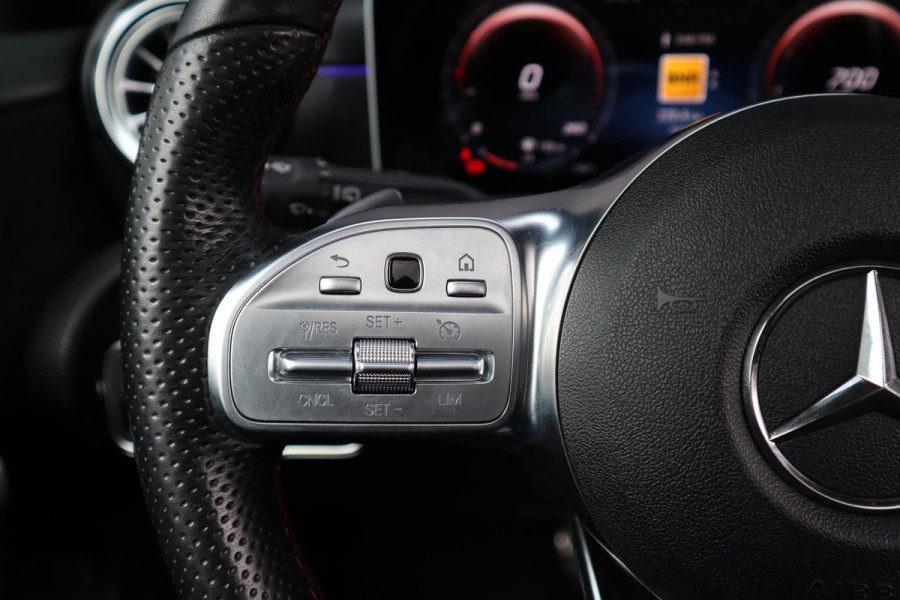 Mercedes-Benz A-Klasse 250 AMG Line | 19" | Panorama | Sfeer |