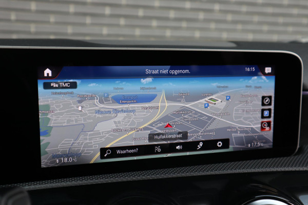 Mercedes-Benz A-Klasse 250 AMG Line | 19" | Panorama | Sfeer |
