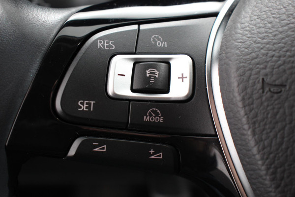 Volkswagen Polo 1.0 TSI 110 pk DSG Highline | Navigatie | Apple Carplay/Android Auto | Parkeersensoren | Adaptive Cruise Control | Afneembare trekhaak | Getinte ramen | Stoelverwarming | Climatronic