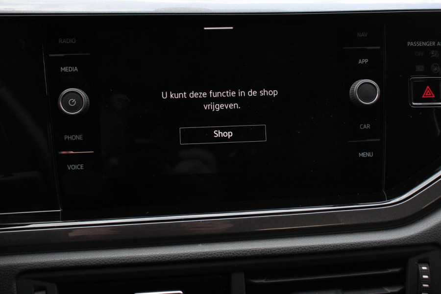 Volkswagen Polo 1.0 TSI 110 pk DSG Highline | Navigatie | Apple Carplay/Android Auto | Parkeersensoren | Adaptive Cruise Control | Afneembare trekhaak | Getinte ramen | Stoelverwarming | Climatronic