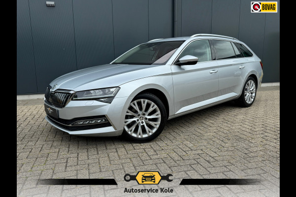 Škoda Superb Combi * Trekhaak * Digitale teller * Side&front assist *