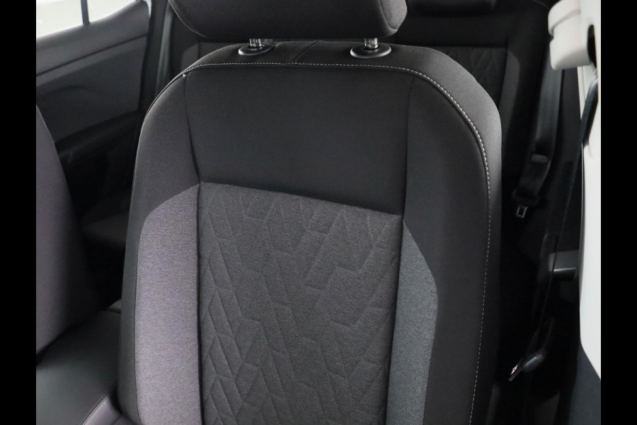 Volkswagen T-Cross 1.0 TSI Life Edition | Navigatie | Camera | Stoelverwarming | Climate Control |