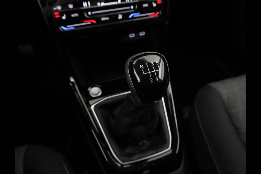 Volkswagen T-Cross 1.0 TSI Life Edition | Navigatie | Camera | Stoelverwarming | Climate Control |