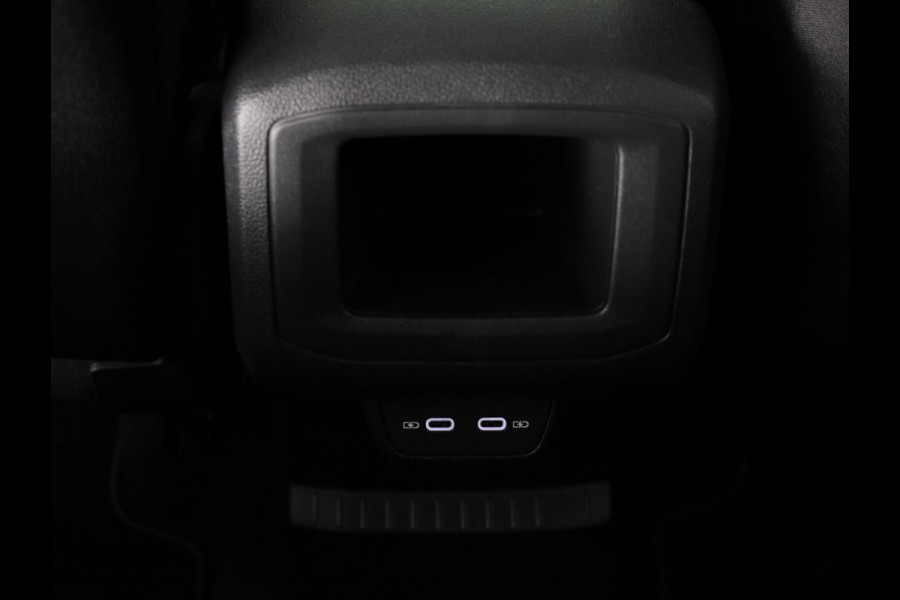Volkswagen T-Cross 1.0 TSI Life Edition | Navigatie | Camera | Stoelverwarming | Climate Control |