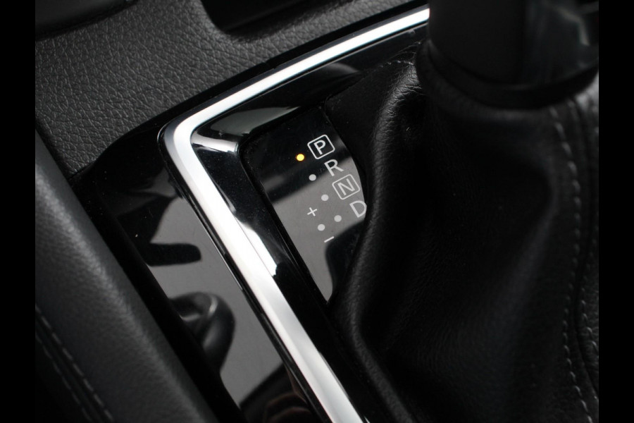 Nissan QASHQAI 1.2 Automaat N-Connecta Design pakket | Panorama dak | Camera | Climate Control | Parkeer sensoren | Cruise Control