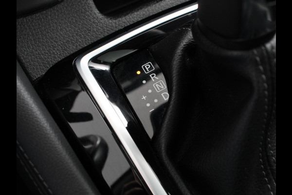 Nissan QASHQAI 1.2 Automaat N-Connecta Design pakket | Panorama dak | Camera | Climate Control | Parkeer sensoren | Cruise Control