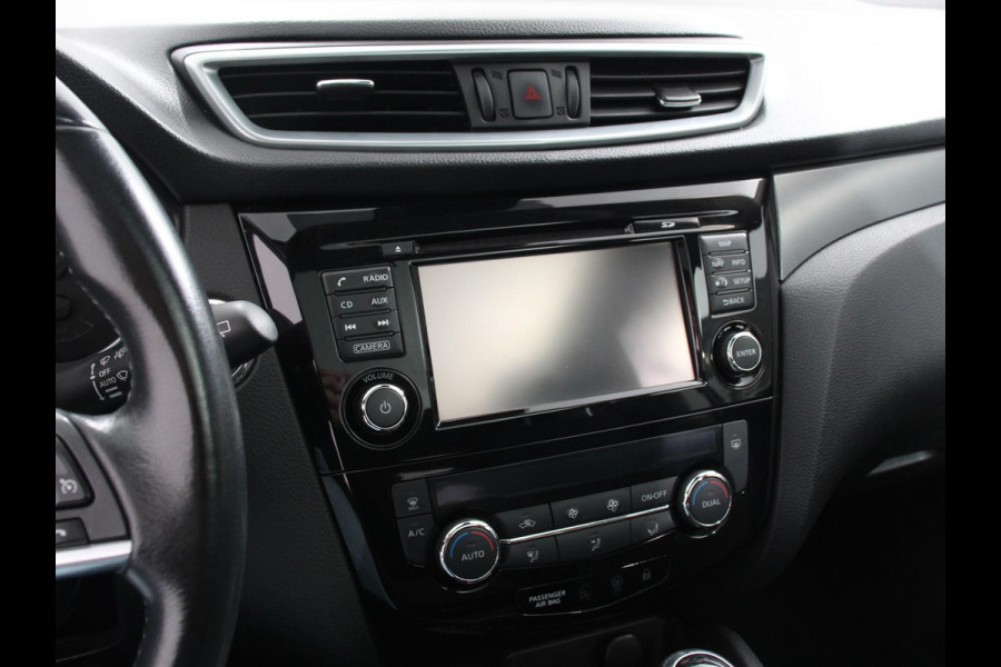 Nissan QASHQAI 1.2 Automaat N-Connecta Design pakket | Panorama dak | Camera | Climate Control | Parkeer sensoren | Cruise Control