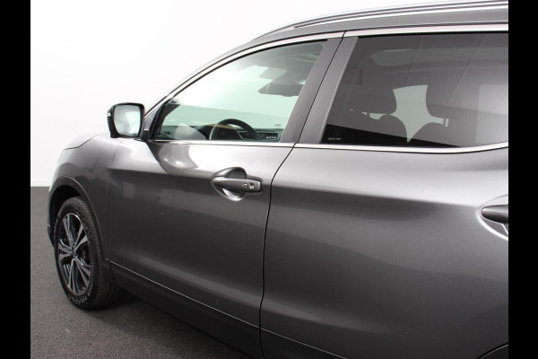 Nissan QASHQAI 1.2 Automaat N-Connecta Design pakket | Panorama dak | Camera | Climate Control | Parkeer sensoren | Cruise Control